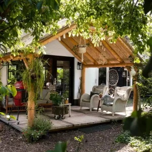 Douglas ronde palen veranda met zadeldak Oldebroek 520x400cm Populair