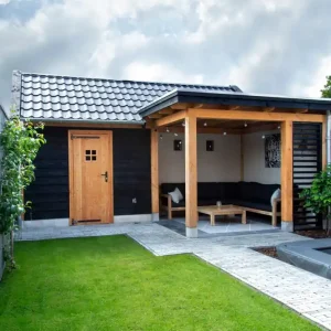 Douglas zadeldakschuur met veranda Wezep 600×300 / 337x337cm Shop Nu