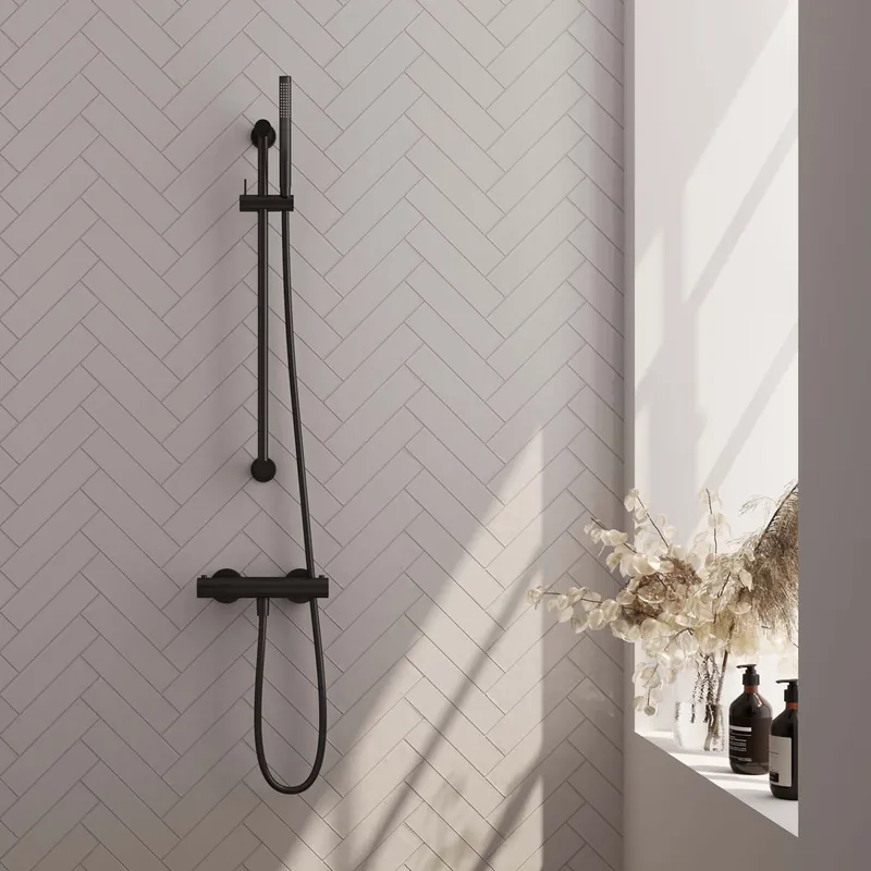 Brauer Black Edition Doucheset: Thermostatische Opbouwkraan met Glijstang, Staafhanddouche & Doucheslang - Set 1 - Draaiknoppen - Mat Zwart Direct Beschikbaar